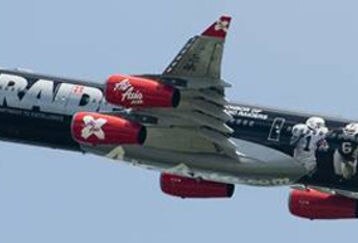 Raiders_airplane_wide_feature