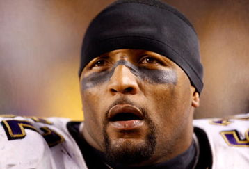 PITTSBURGH - JANUARY 18:  Ray Lewis #52 of the Baltimore Ravens looks on against the Pittsburgh Steelers during the AFC Championship game on January 18, 2009 at Heinz Field in Pittsburgh, Pennsylvania.  (Photo by Streeter Lecka/Getty Images)