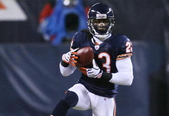 CHICAGO - DECEMBER 22: Devin Hester #23 of the Chicago Bears returns a punt against the Green Bay Packers on December 22, 2008 at Soldier Field in Chicago, Illinois. The Bears defeated the Packers 20-17. (Photo by Jonathan Daniel/Getty Images)