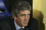 CASTELLO DE LA PLANA, SPAIN - APRIL 04:  Villarreal Manager Manuel Pellegrini sits in the dug-out before the UEFA Champions League Quarter Final Second Leg match between Villarreal and Inter Milan at the Madrigal stadium on April 4, 2006 in Castello de la Plana, Spain  (Photo by Denis Doyle/Getty Images)