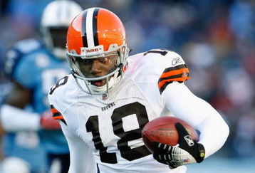 NASHVILLE, TN - DECEMBER 7:   Donte Stallworth #18 of the Cleveland Browns carries the ball during the game against the Tennessee Titans on December 7, 2008 at LP Field in Nashville, Tennessee.  (Photo by Kevin C. Cox/Getty Images)