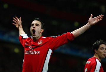 LONDON - FEBRUARY 24:  Robin Van Persie of Arsenal ceelbrates scoring from the penalty spot for Arsenals first goal during the UEFA Champions League First knockout round, First Leg match between Arsenal and A.S. Roma at Emirates Stadium on February 24, 2009 in London, England.  (Photo by Jamie McDonald/Getty Images)