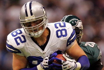 DALLAS - SEPTEMBER 15:  Tight end Jason Witten #82 of the Dallas Cowboys during play against the Philadelphia Eagles at Texas Stadium on September 15, 2008 in Irving, Texas.  (Photo by Ronald Martinez/Getty Images)