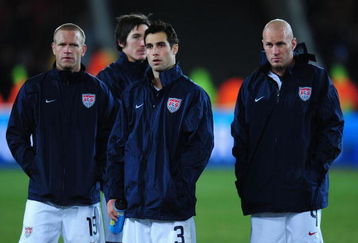 JOHANNESBURG, SOUTH AFRICA - JUNE 28:   Jay DeMerit (L), Carlos Bocanegra and Conor Casey (R) of The USA show their dejection at the end of the FIFA Confederations Cup Final between USA and Brazil at the Ellis Park Stadium on June 28, 2009 in Johannesburg, South Africa.  (Photo by Laurence Griffiths/Getty Images)