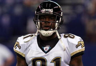 INDIANAPOLIS - SEPTEMBER 21: Wide receiver Mike Walker #81 of the Jacksonville Jaguars before a game against the Indianapolis Colts on September 21, 2008 at Lucas Oil Stadium in Indianapolis, Indiana.  (Photo by Ronald Martinez/Getty Images)