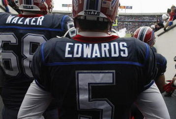 ORCHARD PARK, NY - DECEMBER 28:  Trent Edwards #5 of the Buffalo Bills waits to walk on the field before the game against the New England Patriots on December 28, 2008 at Ralph Wilson Stadium in Orchard Park, New York. (Photo by Rick Stewart/Getty Images)