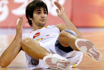 BEIJING - AUGUST 20:  Ricard Rubio #6 of Spain falls during play in the men's basketball quarterfinal game against Croatia at the Olympic Basketball Gymnasium during Day 12 of the Beijing 2008 Olympic Games on August 20, 2008 in Beijing, China.  (Photo by Streeter Lecka/Getty Images)