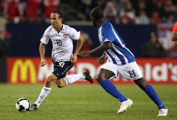 CHICAGO - JUNE 06: Landon Donovan #10 of the United States moves against Hendry Thomas #4 of Honduras during a FIFA 2010 World Cup Qualifying match on June 6, 2009 at Soldier Field in Chicago, Illinois. The United States defeated Honduras 2-1. (Photo by Jonathan Daniel/Getty Images)