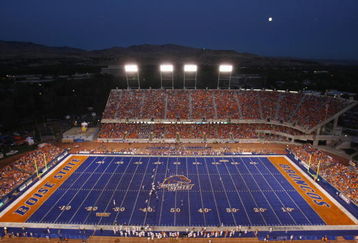 BOISE , ID - SEPTEMBER 13:  A general view of the stadium during the game between the Boise State Broncos and the Bowling Green Falcons at Bronco Stadium on September 13, 2008 in Boise, Idaho.  (Photo by Jonathan Ferrey/Getty Images)