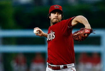 LOS ANGELES, CA - JUNE 02:  Dan Haren #15 of the Arizona Diamondbacks throws a pitch against the Los Angeles Dodgers in the first inning at Dodger Stadium on June 2, 2009 in Los Angeles, California.  (Photo by Jeff Gross/Getty Images)