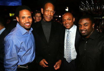 SCOTTSDALE, AZ - JANUARY 31:  (L-R) Keenan McCardell of the Washinton Redskins, Executive director of the National Football League Players Association Gene Upshaw, Brian Mitchell and Brian Westbrook of the Philadelphia Eagles pose for a photo during the NFL PLAYERS VIP Party prior to Super Bowl XLII at Barcelona Restaurant on January 31, 2008 in Scottsdale, Arizona.  (Photo by Streeter Lecka/Getty Images)