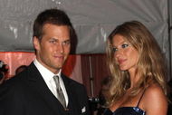 NEW YORK - MAY 04: NFL player Tom Brady and model Gisele Bundchen attends 'The Model as Muse: Embodying Fashion' Costume Institute Gala at The Metropolitan Museum of Art on May 4, 2009 in New York City. (Photo by Stephen Lovekin/Getty Images)