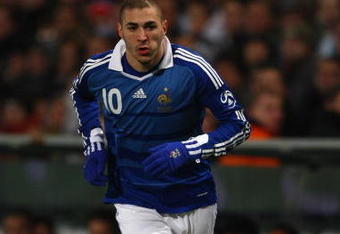 MARSEILLE, FRANCE - FEBRUARY 11:  Karim Benzema of France during the International Friendly match between France and Argentina at the Stade Velodrome on February 11, 2009 in Marseille, France.  (Photo by Michael Steele/Getty Images)