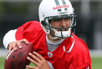 FLORHAM PARK, NJ - MAY 02:  Quarterback Mark Sanchez #6 of the New York Jets throws a pass during minicamp on May 2, 2009 at the Atlantic Health Jets Training Center in Florham Park, New Jersey.  (Photo by Jim McIsaac/Getty Images)