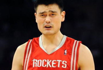 LOS ANGELES, CA - MAY 06:  Yao Ming #11 of the Houston Rockets reacts to a foul called on him in the second quarter against the Los Angeles Lakers in Game Two of the Western Conference Semifinals during the 2009 NBA Playoffs at Staples Center on May 6, 2009 in Los Angeles, California. NOTE TO USER: User expressly acknowledges and agrees that, by downloading and or using this photograph, User is consenting to the terms and conditions of the Getty Images License Agreement.  (Photo by Harry How/Getty Images)