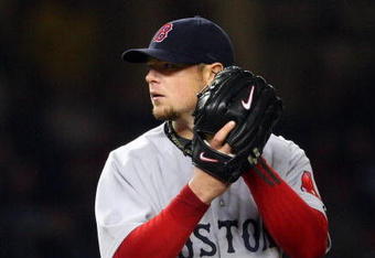 NEW YORK - MAY 04:  Jon Lester #31 of the Boston Red Sox deals a pitch against the New York Yankees on May 4, 2009 at Yankee Stadium in the Bronx borough of New York City.  (Photo by Jim McIsaac/Getty Images)