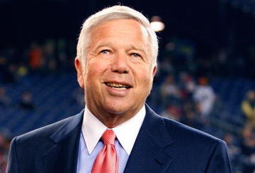 FOXBORO, MA - OCTOBER 20 Robert Kraft, owner of the New England Patriots, walks the field before a game against the Denver Broncos at Gillette Stadium on October 20, 2008 in Foxboro, Massachusetts. The Paytiots won 41-7. (Photo by Jim Rogash/Getty Images)