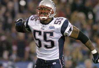 New England Patriots Willie McGinest during the first quarter of Super Bowl XXXIX between the Philadelphia Eagles and the New England Patriots at Alltel Stadium in Jacksonville, Florida on February 6, 2005.  (Photo by Al Messerschmidt/Getty Images)