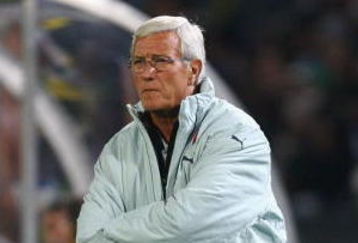 PRETORIA, SOUTH AFRICA - JUNE 21:  Marcello Lippi the coach of Italy looks on during the FIFA Confederations Cup match between Italy and Brazil at the Loftus Versfeld Stadium on June 21, 2009 in Pretoria, South Africa.  (Photo by Alex Livesey/Getty Images)