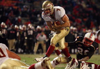 COLLEGE PARK, MD - NOVEMBER 22:  Christian Ponder #7 of the Florida State Seminoles runs the ball in for a touchdown against the Maryland Terrapins on November 22, 2008 at Byrd Stadium in College Park, Maryland.  (Photo by Jim McIsaac/Getty Images)