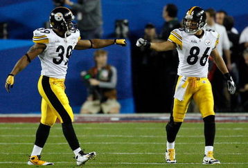 TAMPA, FL - FEBRUARY 01:  Running back Willie Parker #39 and wide receiver Hines Ward #86 of the Pittsburgh Steelers touch fists against the Arizona Cardinals during Super Bowl XLIII on February 1, 2009 at Raymond James Stadium in Tampa, Florida.  (Photo by Kevin C. Cox/Getty Images)