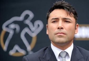 LOS ANGELES, CA - APRIL 14:  Boxer Oscar De La Hoya attends the nnouncement of his retirement from boxing April 14, 2009 at Staples Center in Los Angeles, California.  (Photo by Kevork Djansezian/Getty Images)