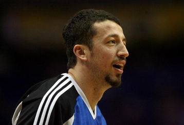 ORLANDO, FL - JUNE 14:  Hedo Turkoglu #15 of the Orlando Magic warms up before Game Five of the 2009 NBA Finals against the Los Angeles Lakers on June 14, 2009 at Amway Arena in Orlando, Florida.  NOTE TO USER:  User expressly acknowledges and agrees that, by downloading and or using this photograph, User is consenting to the terms and conditions of the Getty Images License Agreement.  (Photo by Elsa/Getty Images)