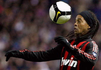 GLASGOW, UNITED KINGDOM - FEBRUARY 04:  Ronaldinho of AC Milan in action during the friendly match between Rangers and AC Milan at Ibrox Stadium on February 4, 2009 in Glasgow, Scotland.  (Photo by Jeff J Mitchell/Getty Images)