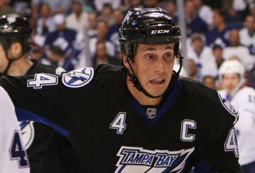 TAMPA, FL - FEBRUARY 12: Vincent Lecavalier #4 of the Tampa Bay Lightning skates against the Toronto Maple Leafs on February 12, 2009 at the St. Pete Times Forum in Tampa, Florida. (Photo by Bruce Bennett/Getty Images)