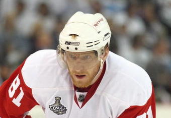 PITTSBURGH - JUNE 4: Marian Hossa #81 of the Detroit Red Wings looks on the ice against the Pittsburgh Penguins during Game Four of the 2009 NHL Stanley Cup Finals on June 4, 2009 at Mellon Arena in Pittsburgh, Pennsylvania. (Photo by: Bruce Bennett/Getty Images)