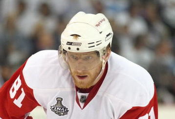 PITTSBURGH - JUNE 4: Marian Hossa #81 of the Detroit Red Wings looks on the ice against the Pittsburgh Penguins during Game Four of the 2009 NHL Stanley Cup Finals on June 4, 2009 at Mellon Arena in Pittsburgh, Pennsylvania. (Photo by: Bruce Bennett/Getty Images)