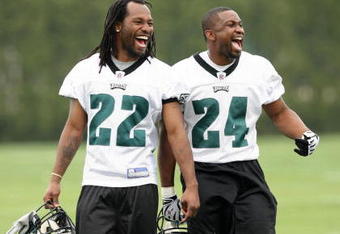 PHILADELPHIA - MAY 1: Defensive backs Asante Samuel #22 and Sheldon Brown #24 of the Philadelphia Eagles practice during minicamp at the NovaCare Complex on May 1, 2009 in Philadelphia, Pennsylvania. (Photo by Hunter Martin/Getty Images)