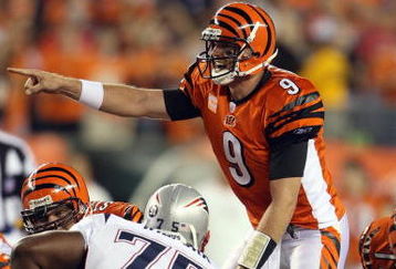 CINCINNATI - OCTOBER 1: Quarterback Carson Palmer #9 of the Cincinnati Bengals calls the play during the NFL game against the New England Patriots on October 1, 2007 at Paul Brown Stadium in Cincinnati, Ohio. (Photo by Andy Lyons/Getty Images)