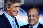 MADRID, SPAIN - JUNE 02:  New Real Madrid coach Manuel Pellegrini smiles flanked by Real Madrid president Florentino Perez during the presentation of the 55-year-old former Villarreal coach at the Santiago Bernabeu stadium on June 2, 2009 in Madrid, Spain. Pellegrini has signed a two-year deal with Los Merengues.  (Photo by Jasper Juinen/Getty Images)