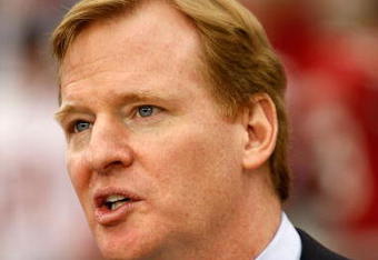 GLENDALE, AZ - JANUARY 18:  NFL Commissioner Roger Goodell looks on before the Arizona Cardinals take on the Philadelphia Eagles in the NFC championship game on January 18, 2009 at University of Phoenix Stadium in Glendale, Arizona.  (Photo by Jamie Squire/Getty Images)