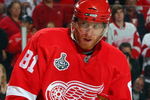 DETROIT - JUNE 12:  Marian Hossa #81 of the Detroit Red Wings skates against the Pittsburgh Penguins during Game Seven of the 2009 NHL Stanley Cup Finals at Joe Louis Arena on June 12, 2009 in Detroit, Michigan.  (Photo by Jim McIsaac/Getty Images)