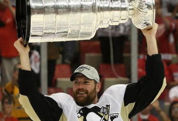 DETROIT - JUNE 12: Hal Gill #2 of the Pittsburgh Penguins celebrates with the Stanley Cup following the Penguins victory over the Detroit Red Wings in Game Seven of the 2009 NHL Stanley Cup Finals at Joe Louis Arena on June 12, 2009 in Detroit, Michigan. (Photo by Bruce Bennett/Getty Images)