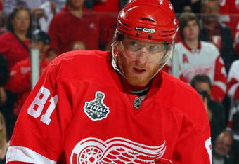 DETROIT - JUNE 12:  Marian Hossa #81 of the Detroit Red Wings skates against the Pittsburgh Penguins during Game Seven of the 2009 NHL Stanley Cup Finals at Joe Louis Arena on June 12, 2009 in Detroit, Michigan.  (Photo by Jim McIsaac/Getty Images)