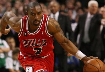 BOSTON - APRIL 28:  Ben Gordon #7 of the Chicago Bulls heads for the net against the Boston Celtics in Game Five of the Eastern Conference Quarterfinals during the 2009 NBA Playoffs at TD Banknorth Garden on April 28, 2009 in Boston, Massachusetts. The Celtics defeated the Bulls 106-104 in overtime. NOTE TO USER: User expressly acknowledges and agrees that, by downloading and or using this photograph, User is consenting to the terms and conditions of the Getty Images License Agreement.  (Photo by Elsa/Getty Images)