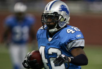 DETROIT - SEPTEMBER 16:  Gerald Alexander #42 of the Detroit Lions returns his interception against the Minnesota Vikings during the third quarter at Ford Field on September 16, 2006 in Detroit, Michigan.  (Photo by Harry How/Getty Images)