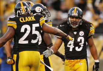 PITTSBURGH - OCTOBER 15:  Safety Troy Polamalu #43 of the Pittsburgh Steelers celebrates a play against the Kansas City Chiefs at Heinz Field on October 15, 2006 in Pittsburgh, Pennsylvania. The Steelers won the game 45-7. (Photo by Thomas E. Witte/Getty Images)