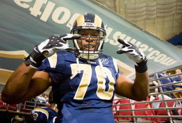 ST. LOUIS, MO - DECEMBER 21:  Alex Barron #70 of the St. Louis Rams walks onto the field before the game against the San Francisco 49ers at the Edward Jones Dome on December 21, 2008 in St. Louis, Missouri. The 49ers won 17-16. (Photo by Dilip Vishwanat/Getty Images) 