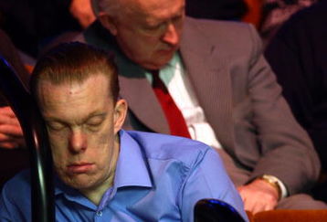 SHEFFIELD, UNITED KINGDOM - MAY 01:  A fan falls a sleep during a Semi Final match at the Betfred Snooker World Championships, at the Crucible Theatre on May 1, 2009, in Sheffield, United Kingdom.  (Photo by Ian Walton/Getty Images)