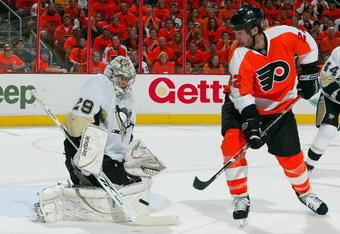 PHILADELPHIA - APRIL 25: Mike Knuble #22 of the Philadelphia Flyers is stopped by Marc-Andre Fleury #29 of the Pittsburgh Penguins during Game Six of the Eastern Conference Quarterfinal Round of the 2009 NHL Stanley Cup Playoffs at the Wachovia Center on April 25, 2009 in Philadelphia, Pennsylvania. (Photo by Jim McIsaac/Getty Images)