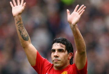 MANCHESTER, UNITED KINGDOM - MAY 16:  Carlos Tevez of Manchester United waves to the fans as he is substituted during the Barclays Premier League match between Manchester United and Arsenal at Old Trafford on May 16, 2009 in Manchester, England. (Photo by Alex Livesey/Getty Images)