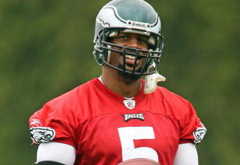 PHILADELPHIA - MAY 1: Quarterback Donovan McNabb #5 of the Philadelphia Eagles practices during mini camp at the NovaCare Complex on May 1, 2009 in Philadelphia, Pennsylvania.  (Photo by Hunter Martin/Getty Images)