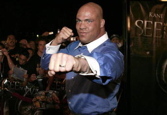 ORANGE, CA - MAY 08:  Wrestler Kurt Angle arrives at the Lions Gate Premiere of 'See No Evil' at the Century Stadium Promenade 25 on May 8, 2006 in Orange, California.  (Photo by Michael Buckner/Getty Images)