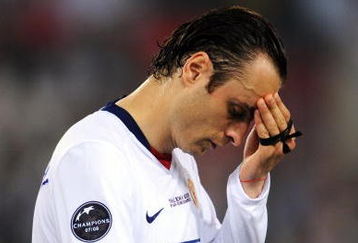 ROME - MAY 27:  Dimitar Berbatov of Manchester United reacts after they lost the UEFA Champions League Final match between Barcelona and Manchester United at the Stadio Olimpico on May 27, 2009 in Rome, Italy.  (Photo by Shaun Botterill/Getty Images)