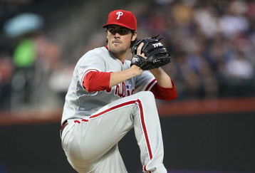 NEW YORK - JUNE 10:  Cole Hamels #35 of the Philadelphia Phillies pitches against the New York Mets during their game on June 10, 2009 at Citi Field in the Flushing neighborhood of the Queens borough of New York City.  (Photo by Al Bello/Getty Images)