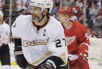 DETROIT, MI - MAY 1:  Scott Niedermayer  #27 of the Anaheim Ducks skates against the Detroit Red Wings during Game One of the Western Conference Semifinals of the 2009 NHL Stanley Cup Playoffs on May 1, 2009 at Joe Louis Arena in Detroit, Michigan. (Photo by: Gregory Shamus/Getty Images)